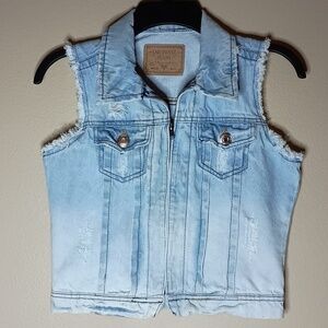 Amethyst Jeans Distressed Zip Front Vest